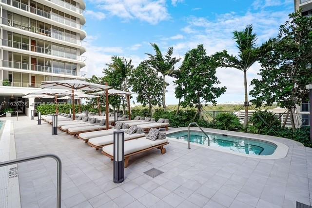 2678 Tigertail Avenue, Unit 515 Miami, FL 33133 - Photo 37 of 43