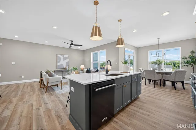 $461,735 | 41 Pheasant Ring Dr Street, St. Peters, MO 63376