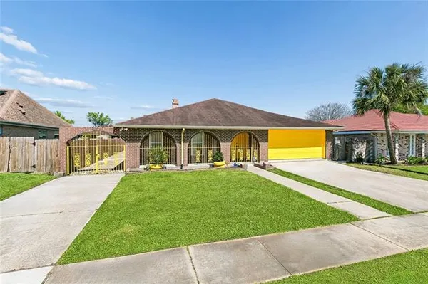 $275,000 | 2248 Stall Drive, Harvey, LA 70058