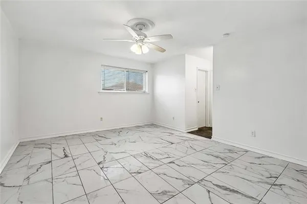 $275,000 | 2248 Stall Drive, Harvey, LA 70058