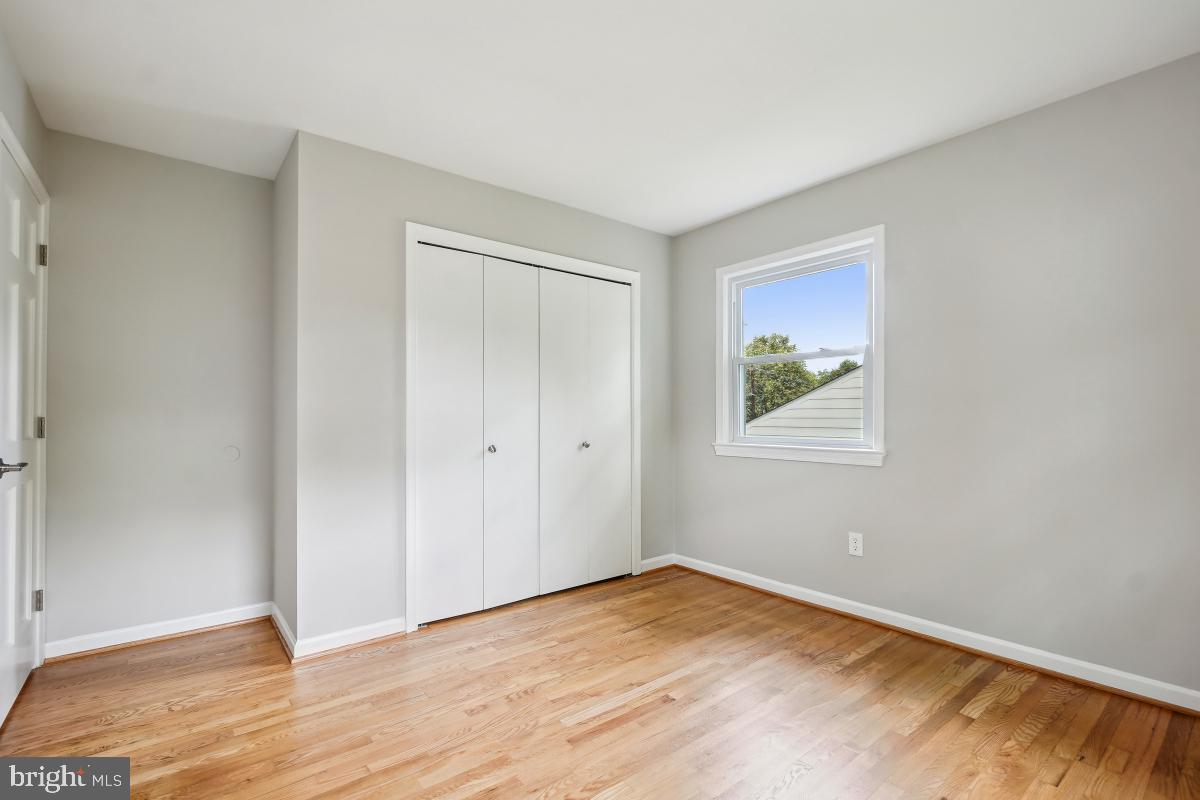 1389 Kimblewick Road Potomac, MD 20854 - Photo 29 of 47 Bedroom 3