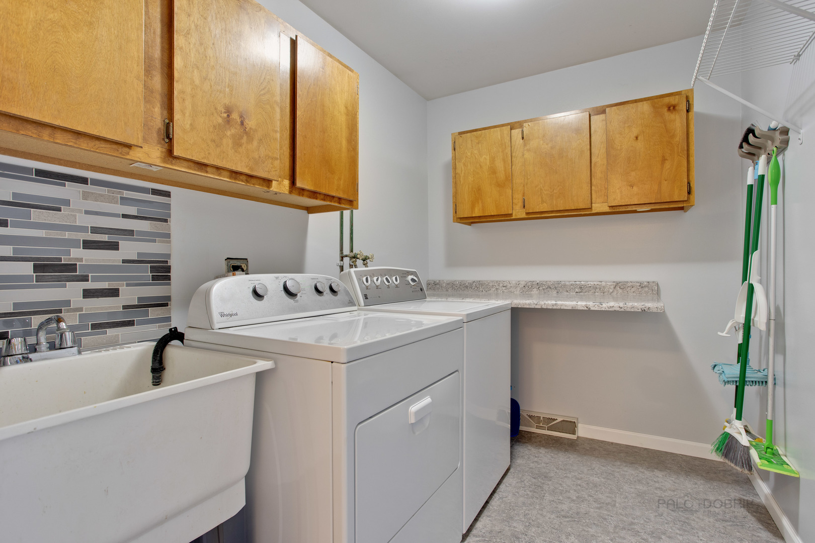 820 Freeman Road Hoffman Estates, IL 60192 - Photo 10 of 33 a bathroom with a sink and a mirror