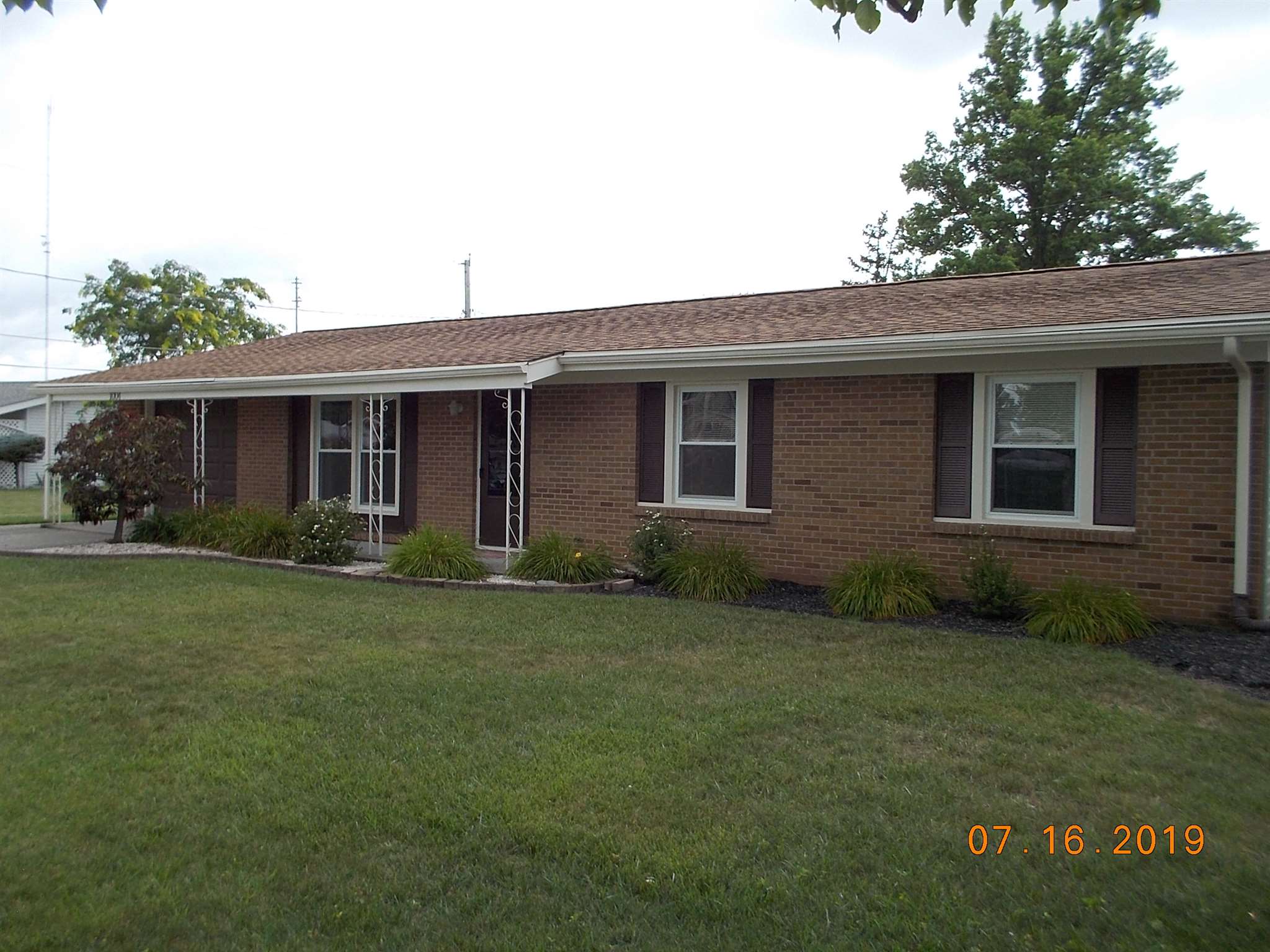 1004 Quinn Street Decatur, IN 46733 - Photo 2 of 13