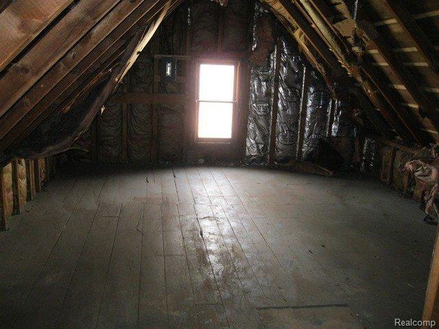 31 Stapleton Street Mount Clemens, MI 48043 - Photo 20 of 23 264-040503 Attic.JPG