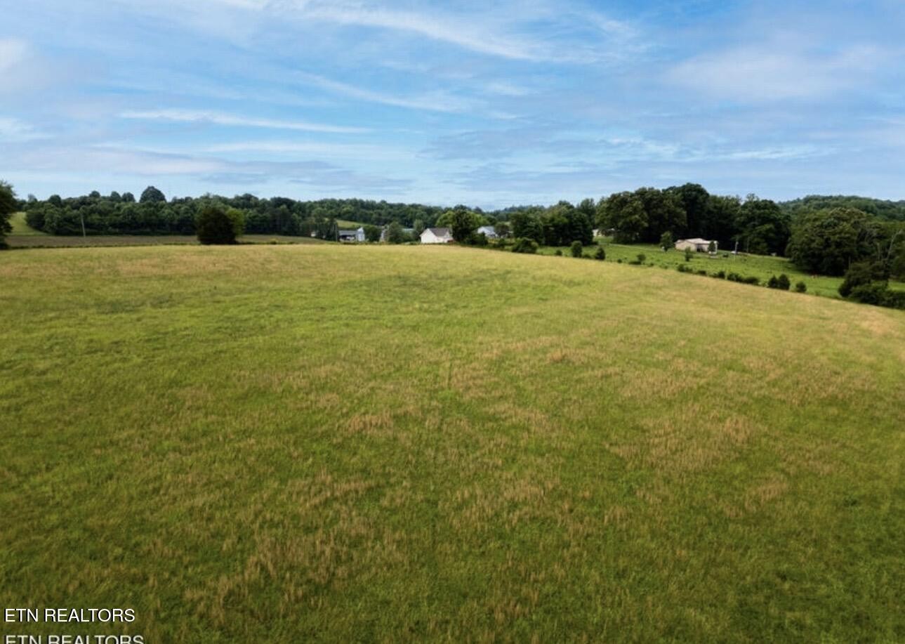 265 Thompson Road Madisonville, TN 37354 - Photo 2 of 11 Gallery Image 2