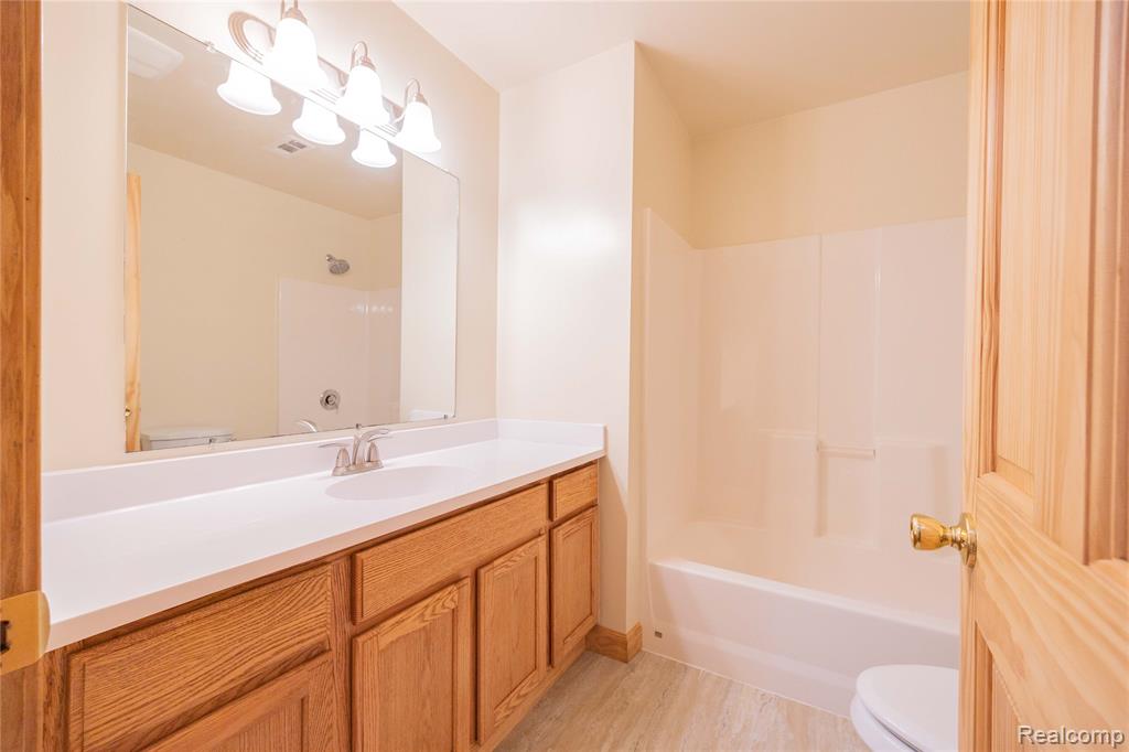 36093 Herman Street Romulus, MI 48174 - Photo 20 of 32 Gallery Image 20
