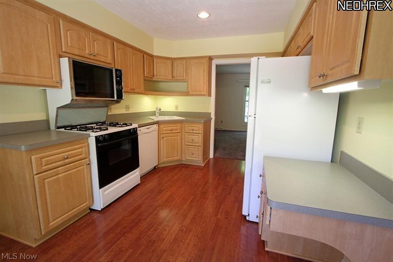 35255 Martin Road Willoughby, OH 44094 - Photo 5 of 25 Gallery Image 5