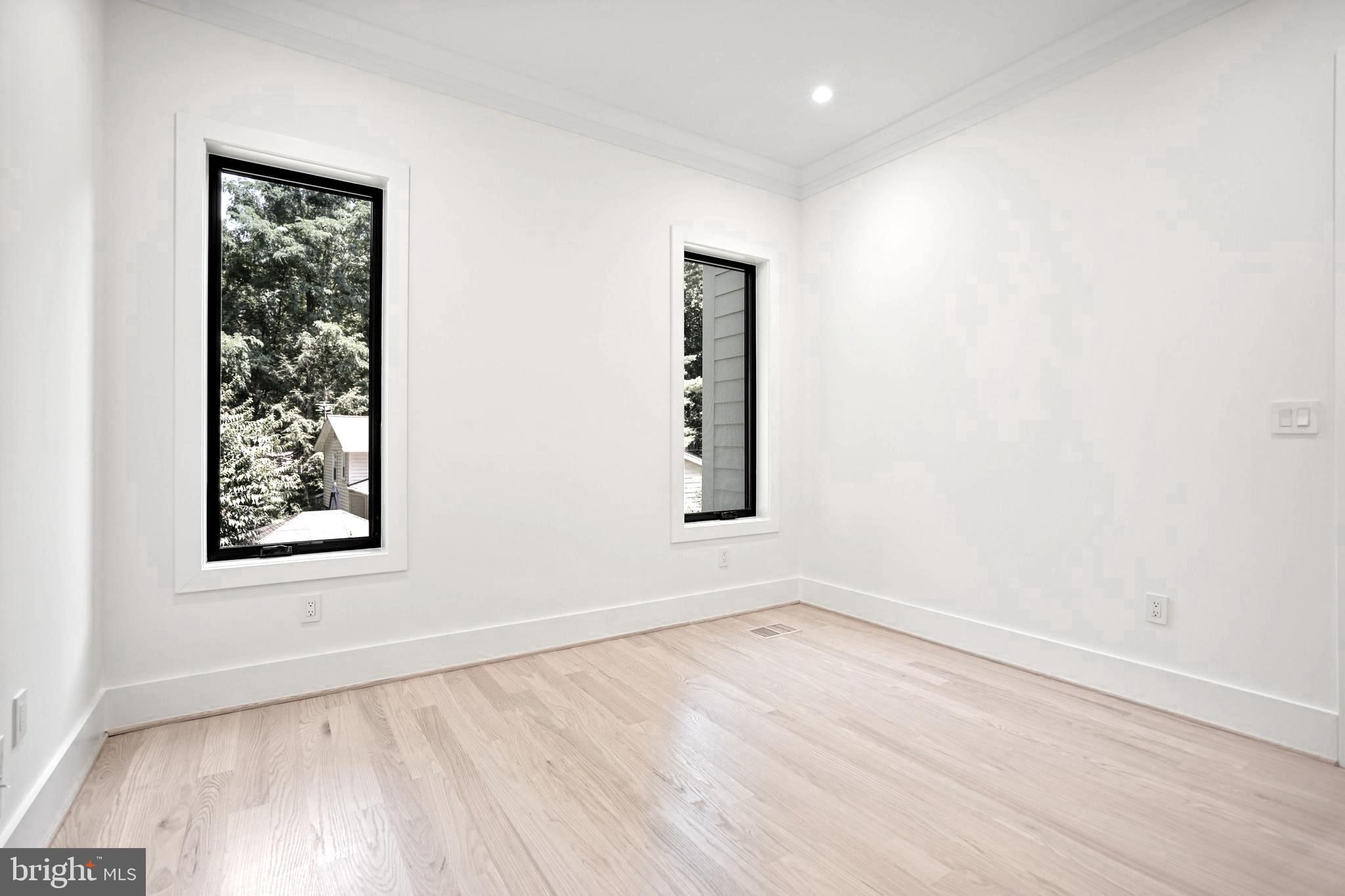 6593 Little Falls Road Arlington, VA 22213 - Photo 11 of 25 Gallery Image 11