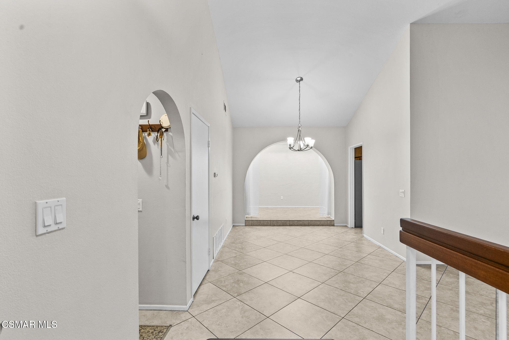 2508 Glenhurst Court Simi Valley, CA 93063 - Photo 5 of 41 a view of a livingroom with white cabinets