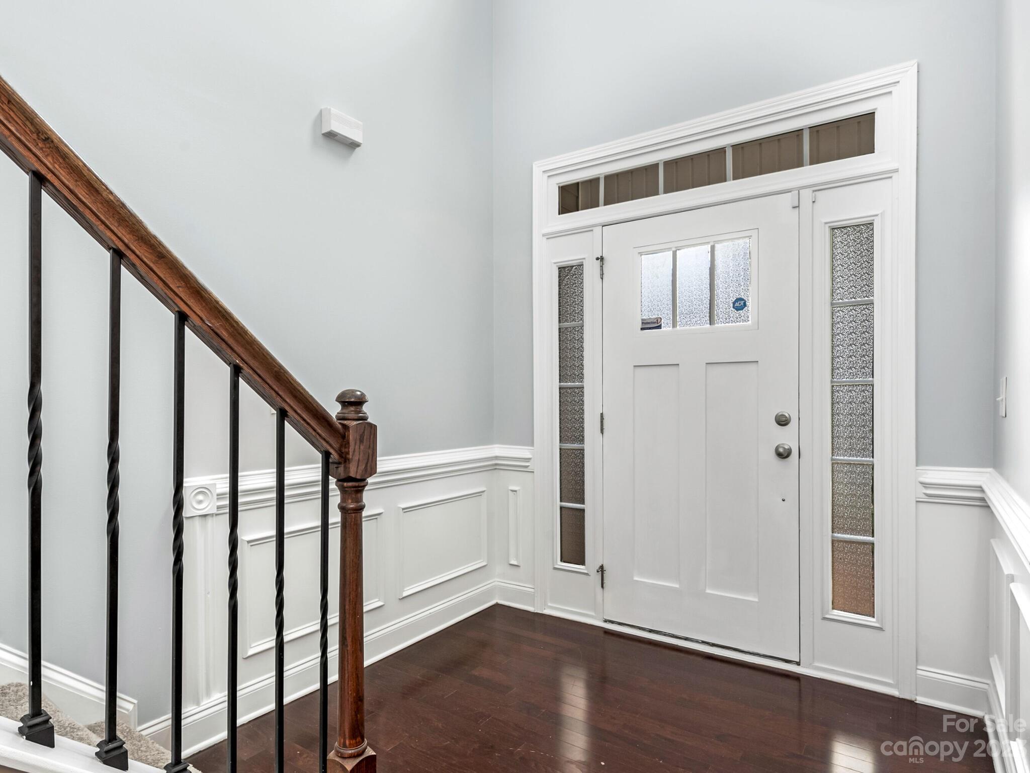 9222 Inverness Bay Road Charlotte, NC 28278 - Photo 2 of 27 Gallery Image 2