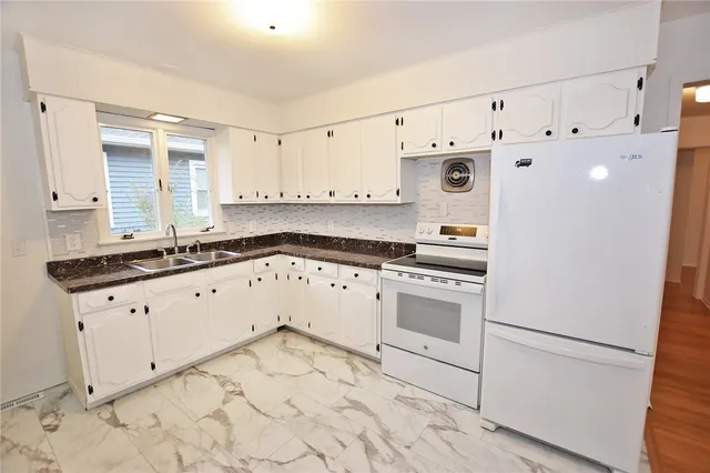 $2,100 | 300 Howland Avenue, Brighton, NY 14620