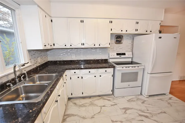 $2,100 | 300 Howland Avenue, Brighton, NY 14620