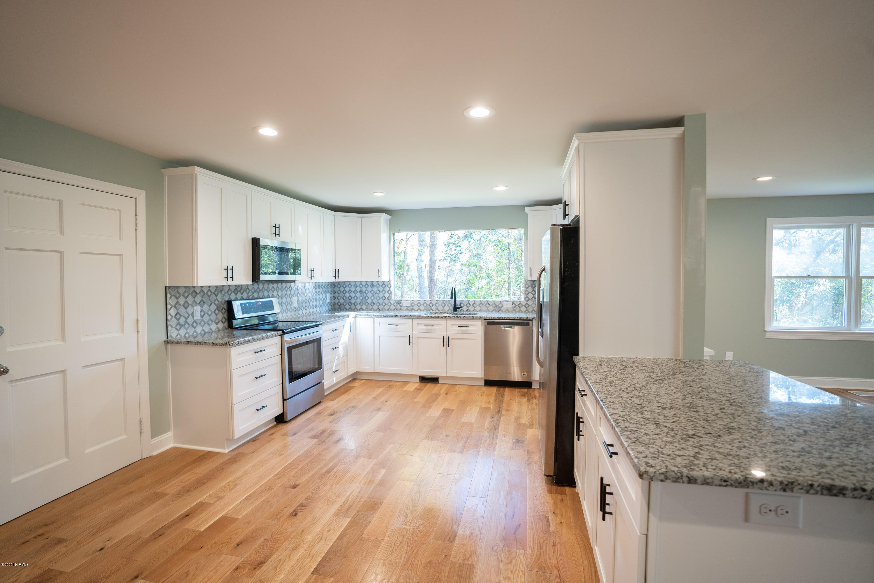 6309 Myrtle Grove Road Wilmington, NC 28409 - Photo 17 of 39 kitchen 6