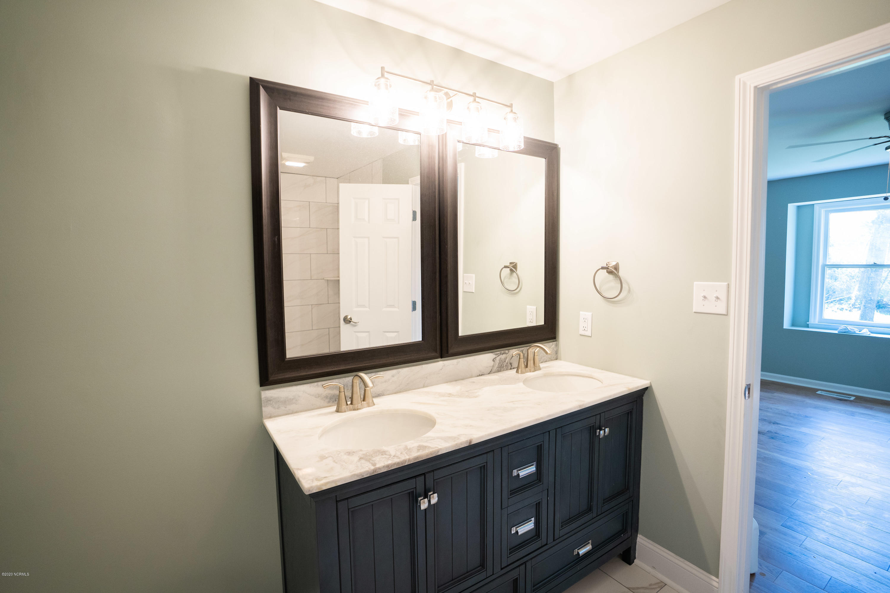 6309 Myrtle Grove Road Wilmington, NC 28409 - Photo 25 of 39 master bathroom
