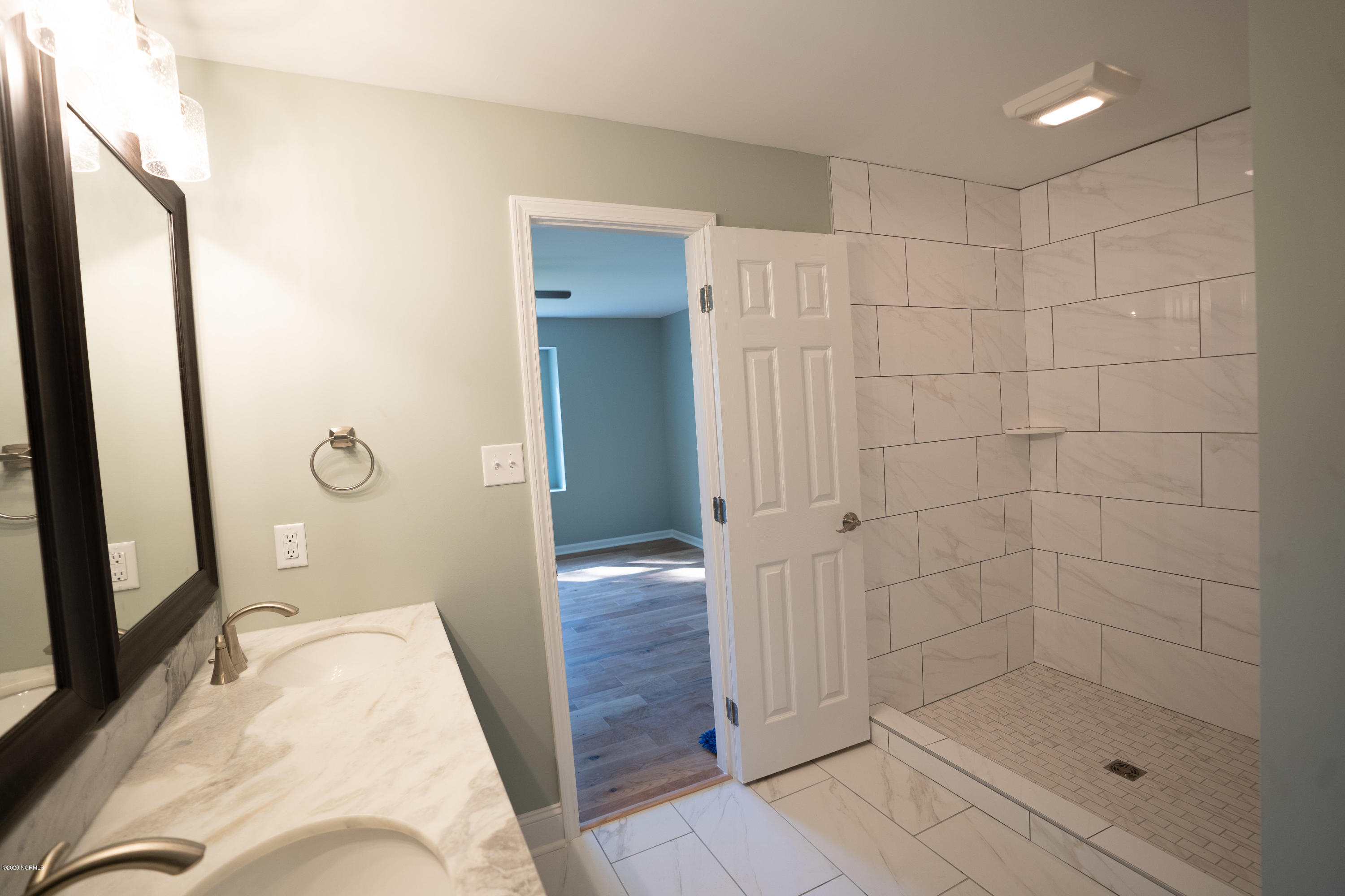 6309 Myrtle Grove Road Wilmington, NC 28409 - Photo 26 of 39 master bathroom 3