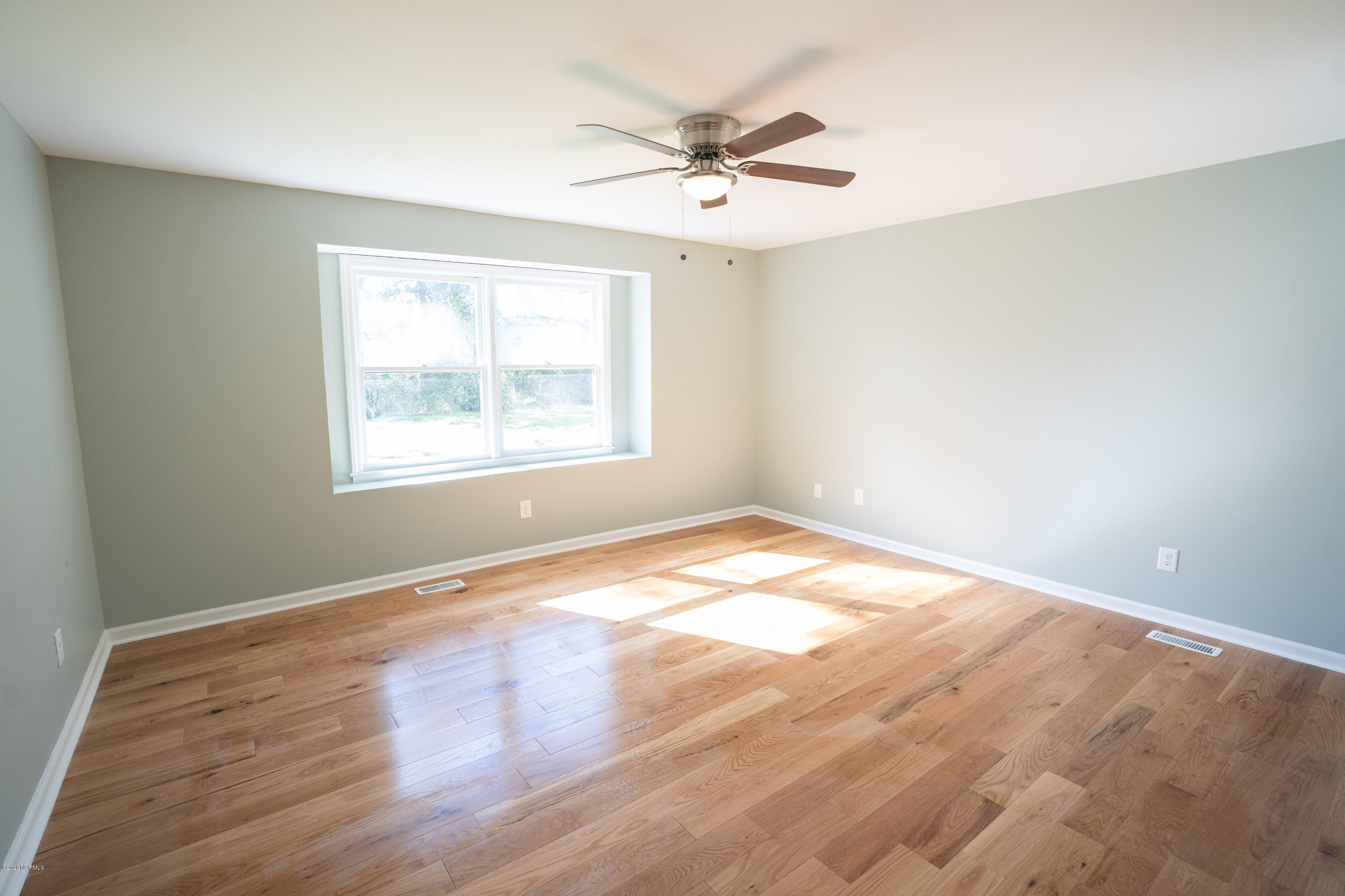 6309 Myrtle Grove Road Wilmington, NC 28409 - Photo 29 of 39 master bedroom