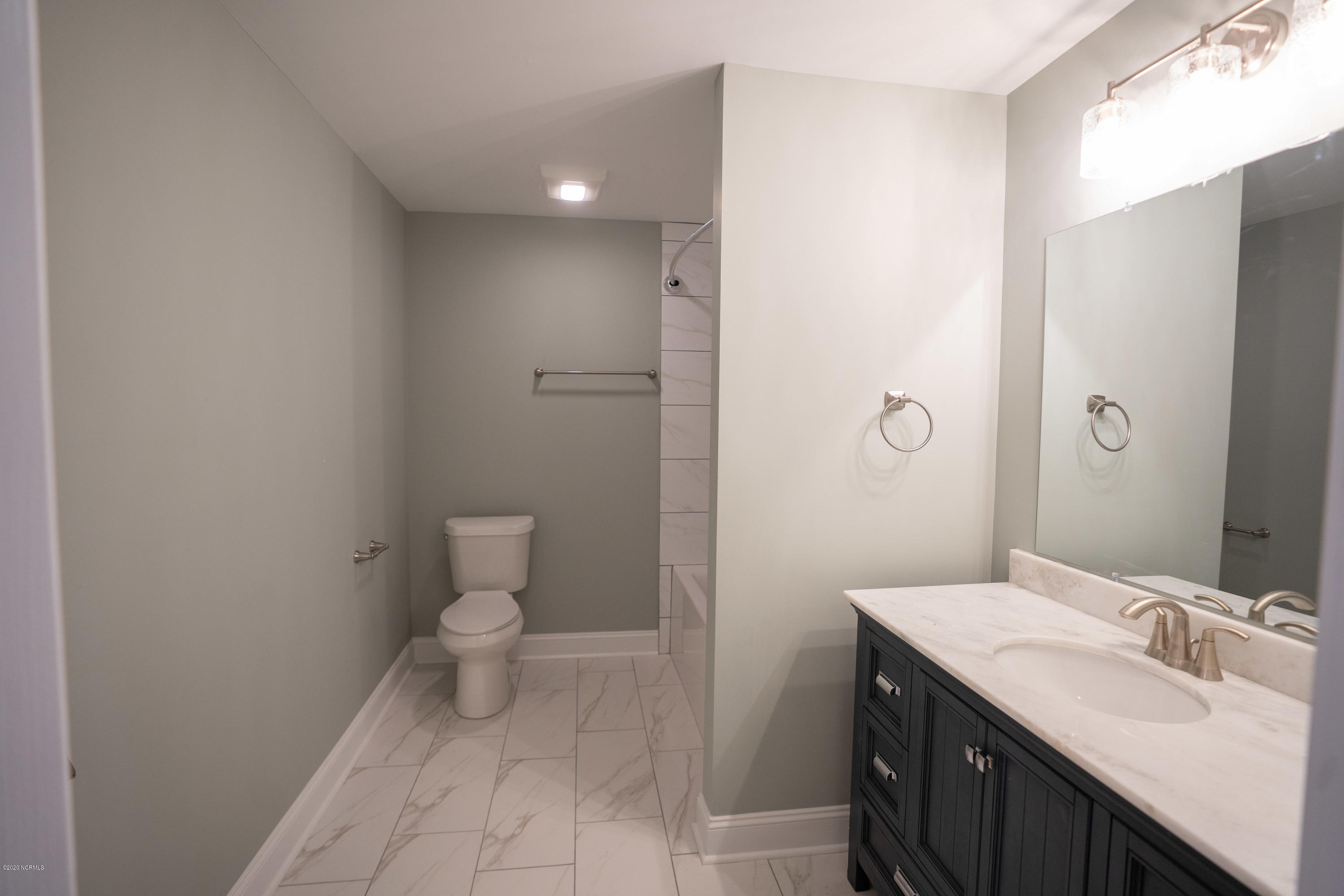 6309 Myrtle Grove Road Wilmington, NC 28409 - Photo 37 of 39 guest bath 5