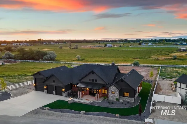 $1,699,900 | 3 Singing Spgs Way, Garden Valley, ID 83622