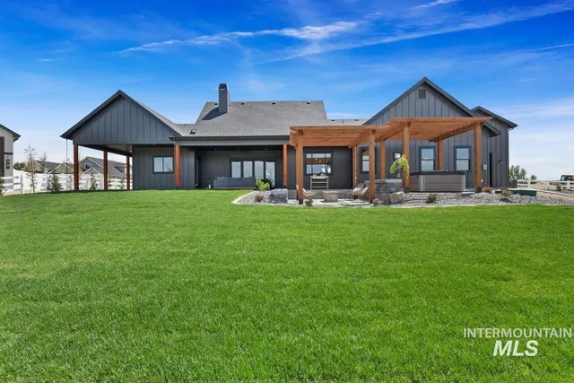 $1,699,900 | 3 Singing Spgs Way, Garden Valley, ID 83622