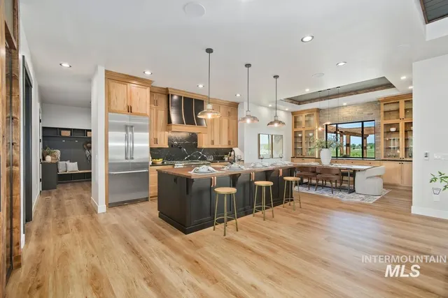 $1,699,900 | 3 Singing Spgs Way, Garden Valley, ID 83622