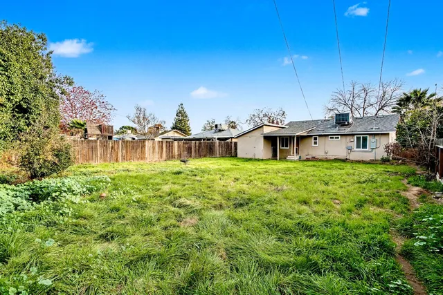 $299,900 | 1038 West Cortland Avenue, Fresno, CA 93705
