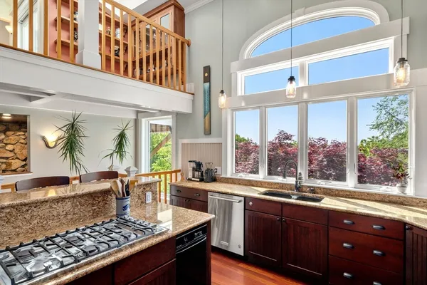 $3,250,000 | 602 Summer Street, Manchester, MA 01944