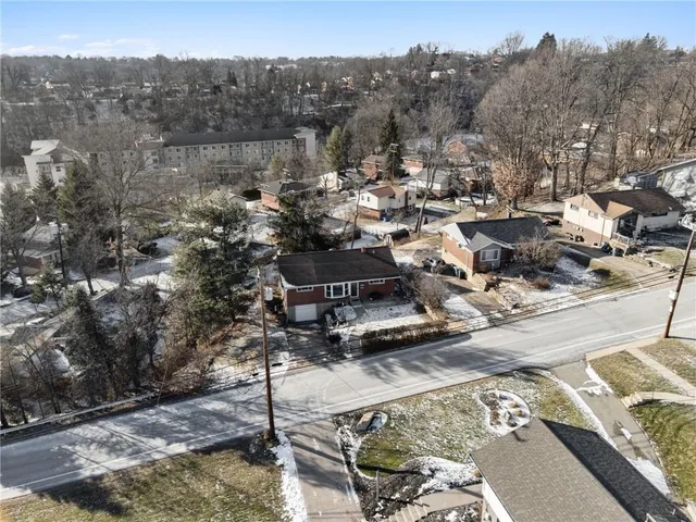 a picture of city view