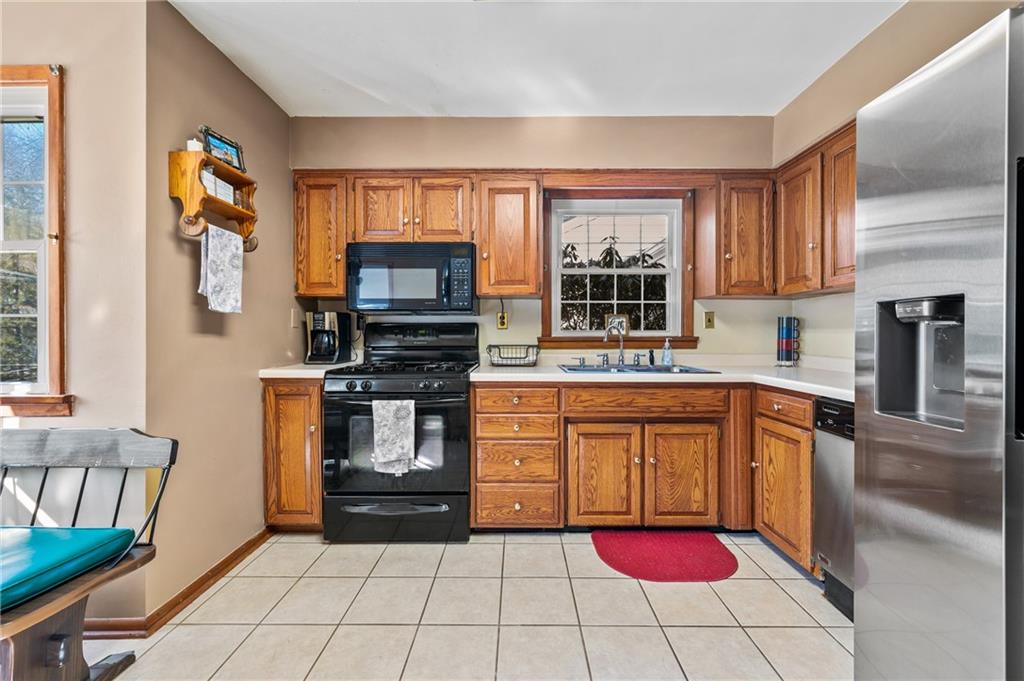 169 Stoney Road Natrona Heights, PA 15065 - Photo 8 of 25 Gallery Image 8