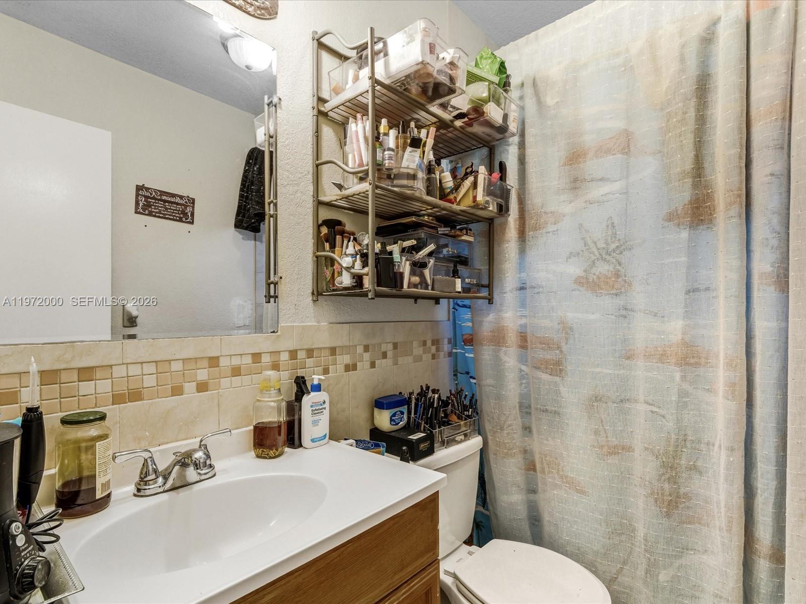 118 Phippen Waiters Road Dania Beach, FL 33004 - Photo 29 of 35