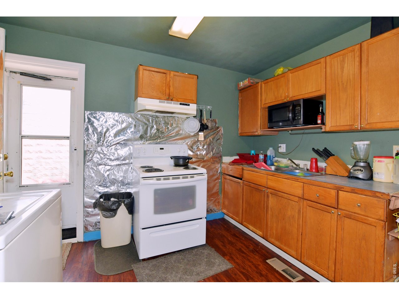 913 4th Street Greeley, CO 80631 - Photo 11 of 38
