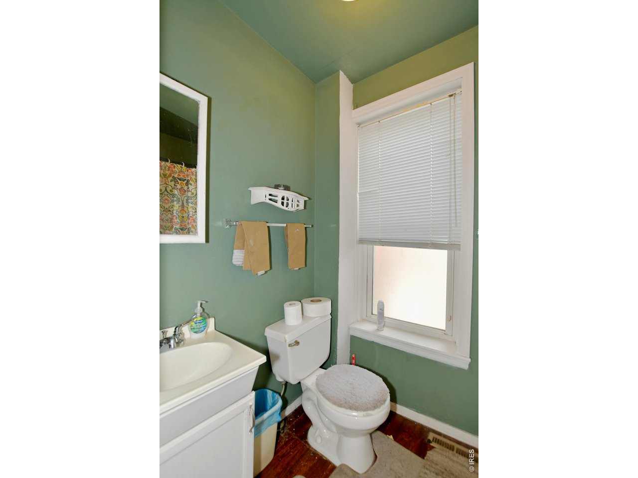 913 4th Street Greeley, CO 80631 - Photo 17 of 38