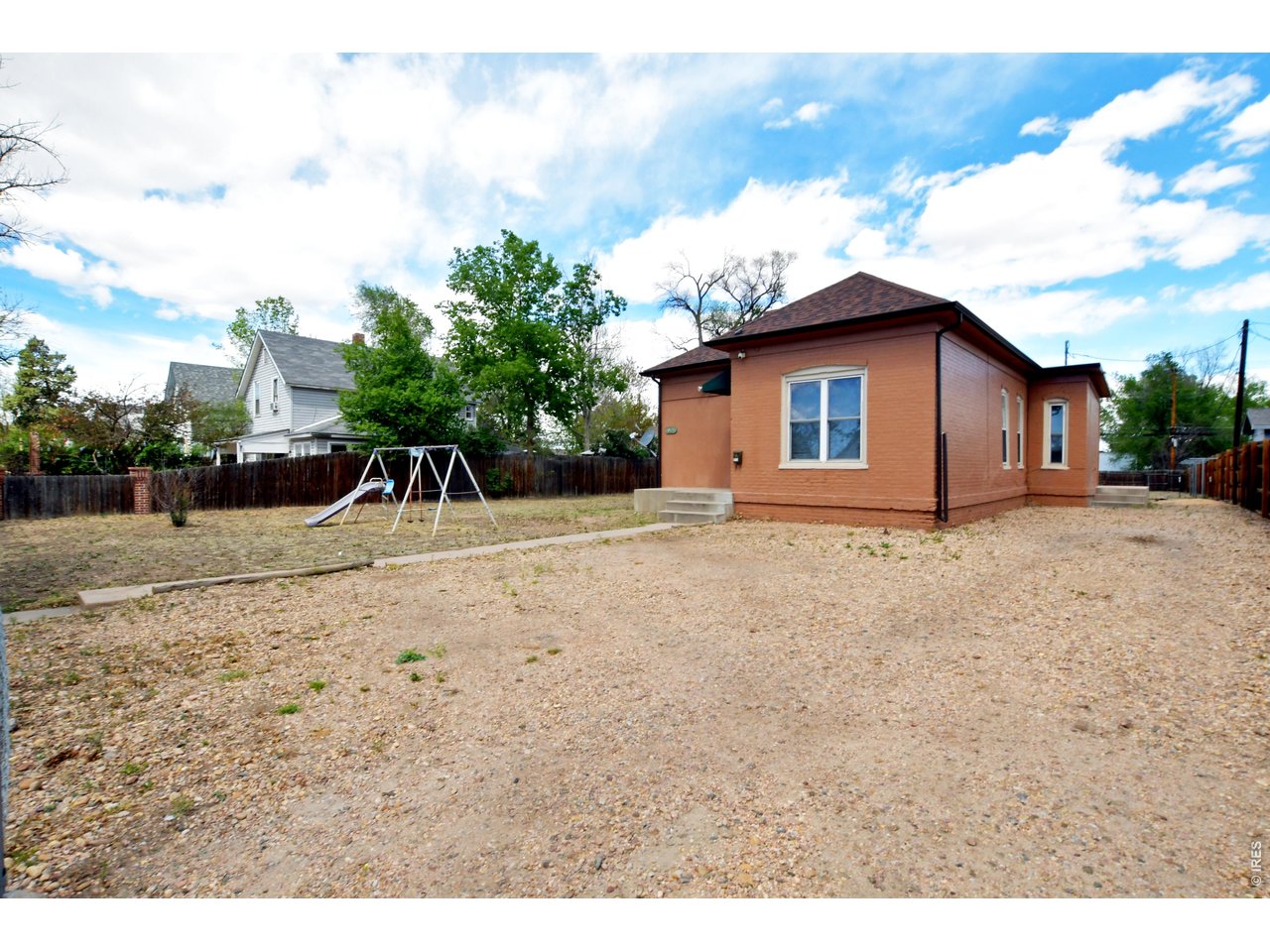 913 4th Street Greeley, CO 80631 - Photo 3 of 38
