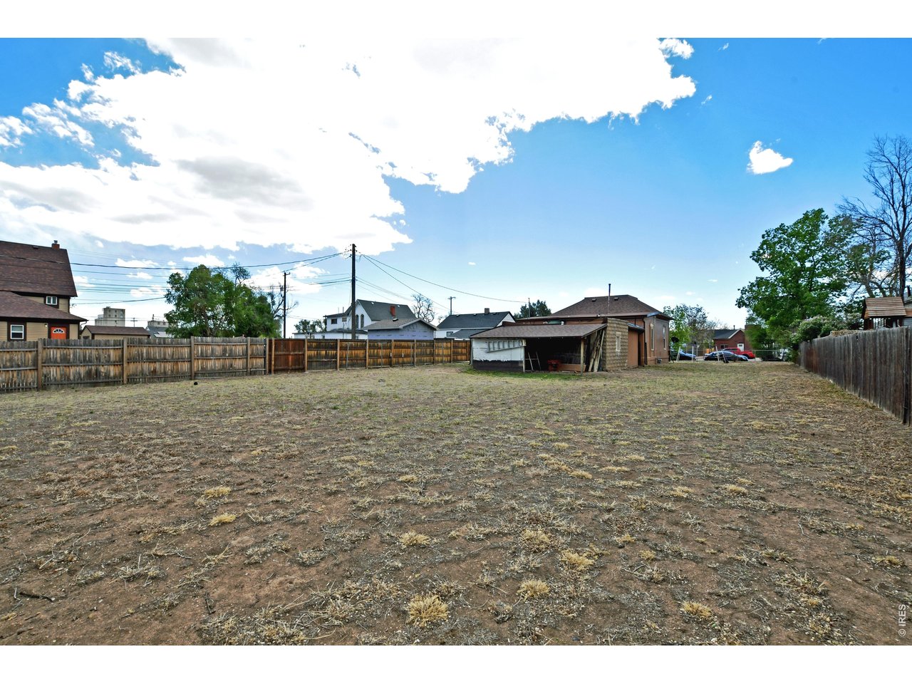 913 4th Street Greeley, CO 80631 - Photo 4 of 38