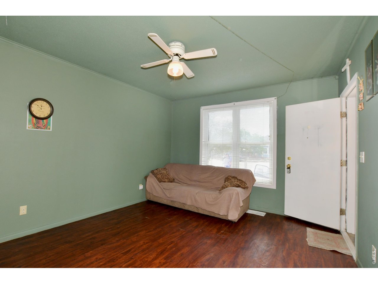 913 4th Street Greeley, CO 80631 - Photo 5 of 38