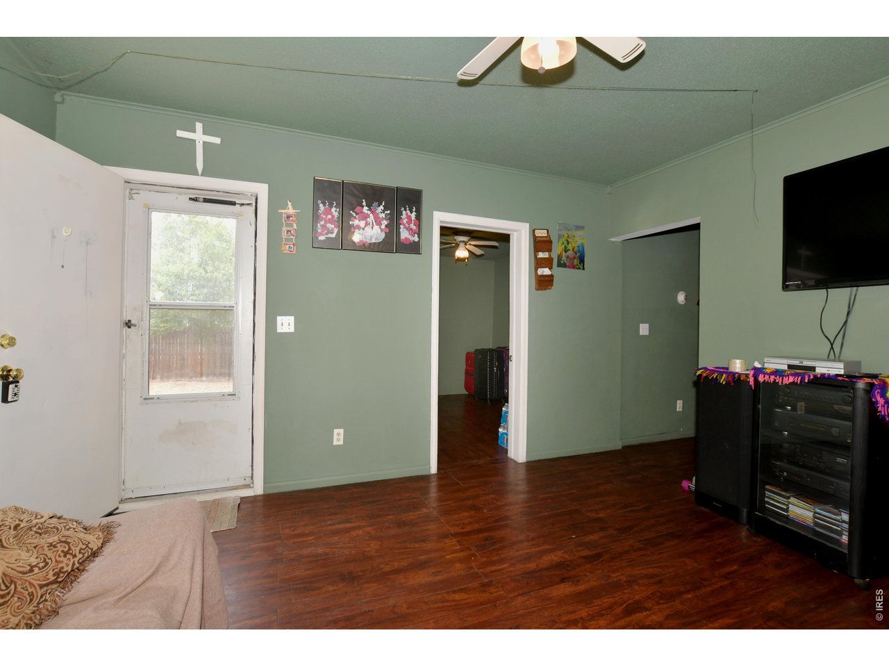913 4th Street Greeley, CO 80631 - Photo 7 of 38