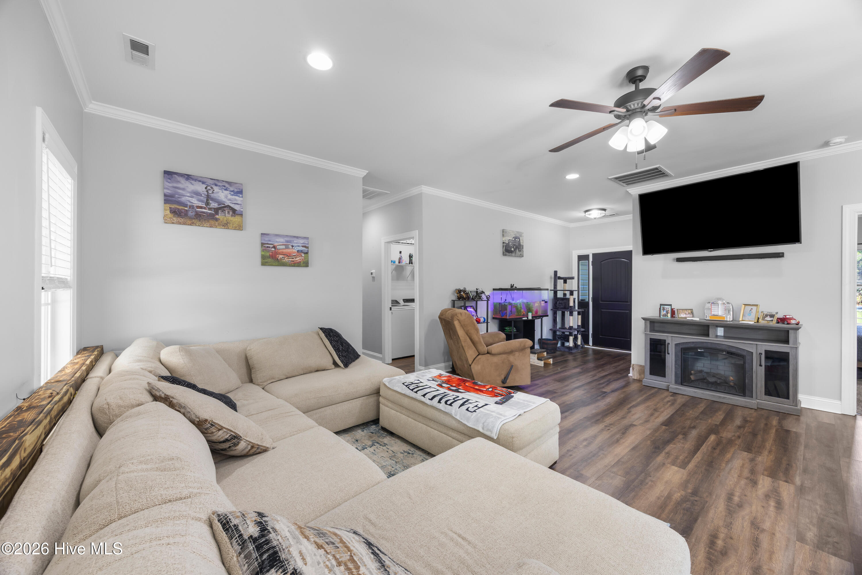 4201 Needmore Road Turkey, NC 28393 - Photo 19 of 77 19_living room