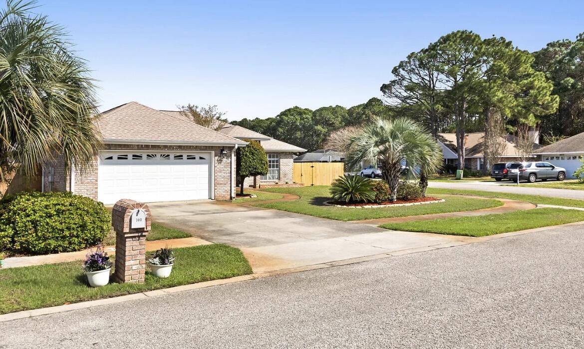 380 Sonora Road Destin, FL 32541 - Photo 2 of 17 IMG_4430