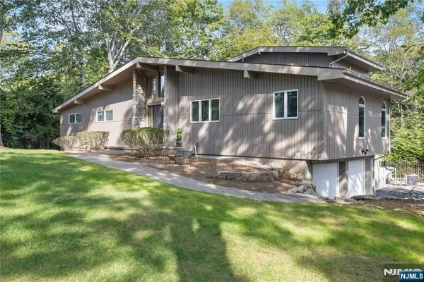 $1,528,950 | 727 Rolling Hill Drive, River Vale, NJ 07675