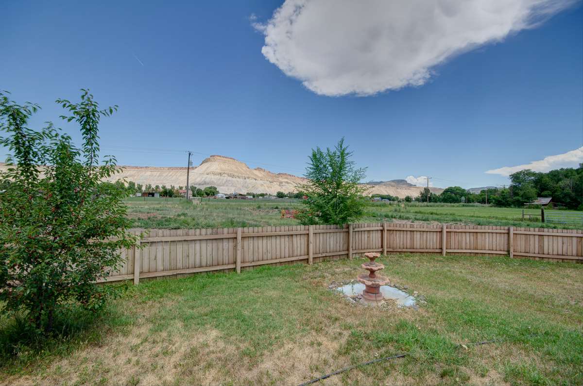 3405 F Road Clifton, CO 81520 - Photo 36 of 42 a garden view