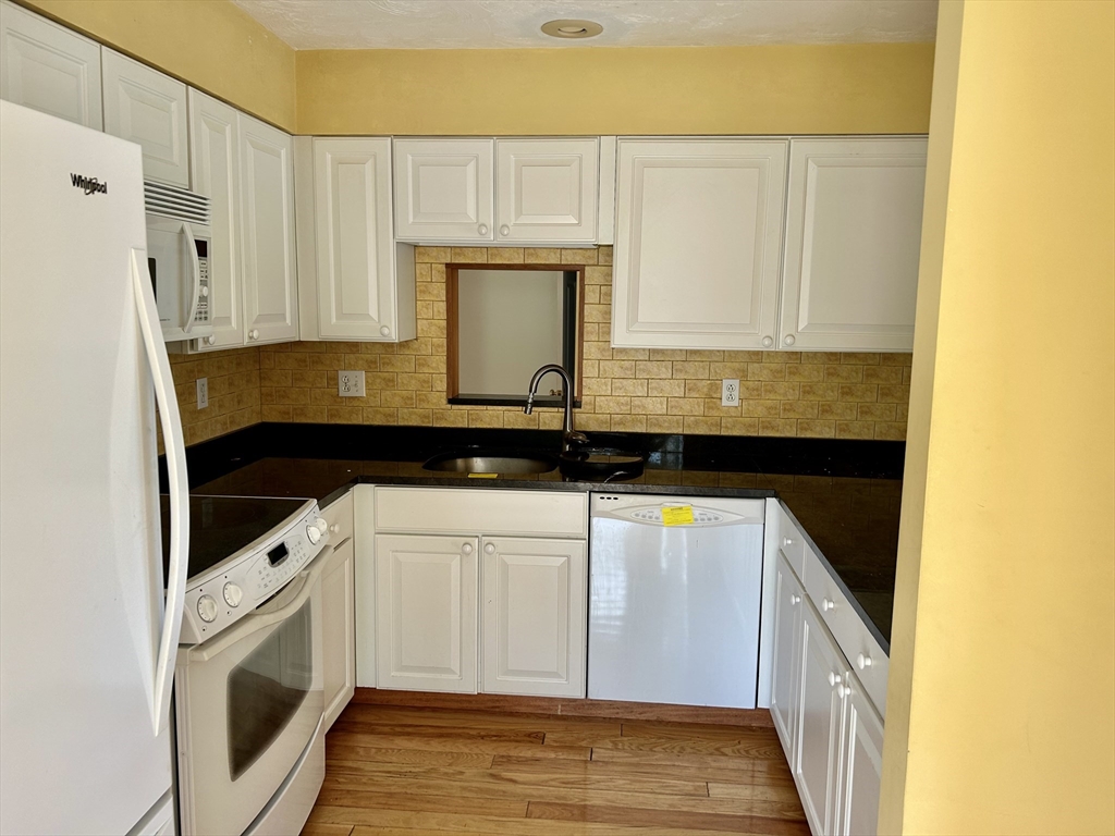 32 Bay Pointe Drive, Unit 32 Wareham, MA 02532 - Photo 16 of 32