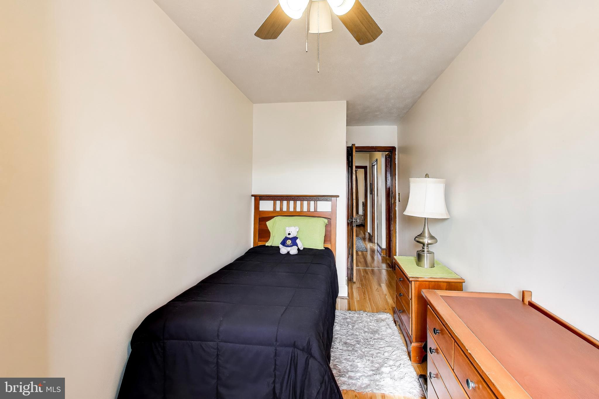 1655 C Street Northeast Washington, DC 20002 - Photo 16 of 18 a living room with furniture