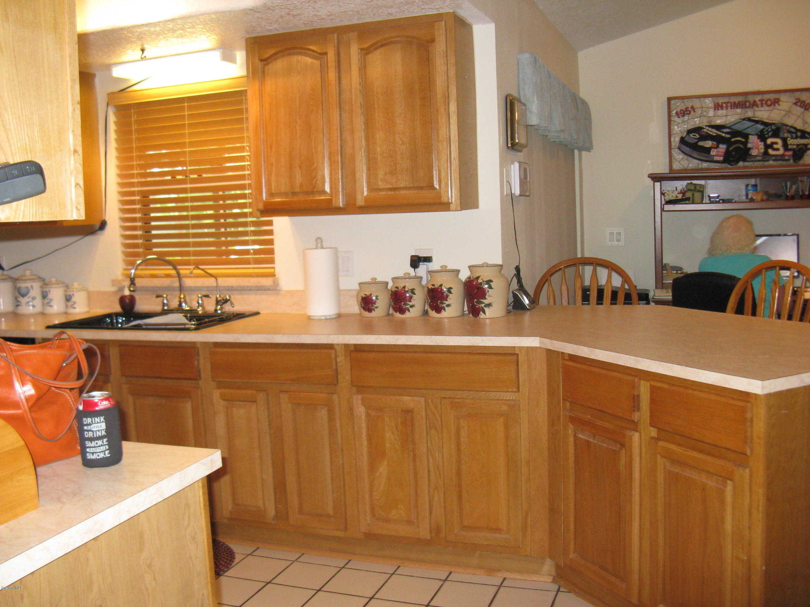239 Rheine Road Northwest Palm Bay, FL 32907 - Photo 4 of 16 Kitchen1