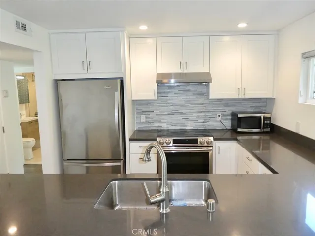 $4,500 | 285 San Joaquin Street, Laguna Beach, CA 92651