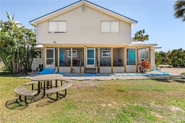 $1,575,000 | 610 Donax Street, Unit 311, Sanibel, FL 33957