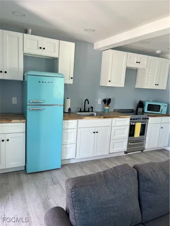 $1,575,000 | 610 Donax Street, Unit 311, Sanibel, FL 33957