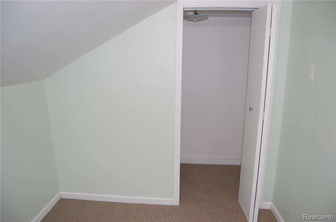 27004 Inkster Road Flat Rock, MI 48134 - Photo 24 of 36 DSC_0033.JPG