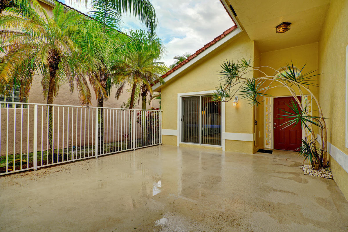 11141 Harbour Springs Circle Boca Raton, FL 33428 - Photo 14 of 22 N2G14