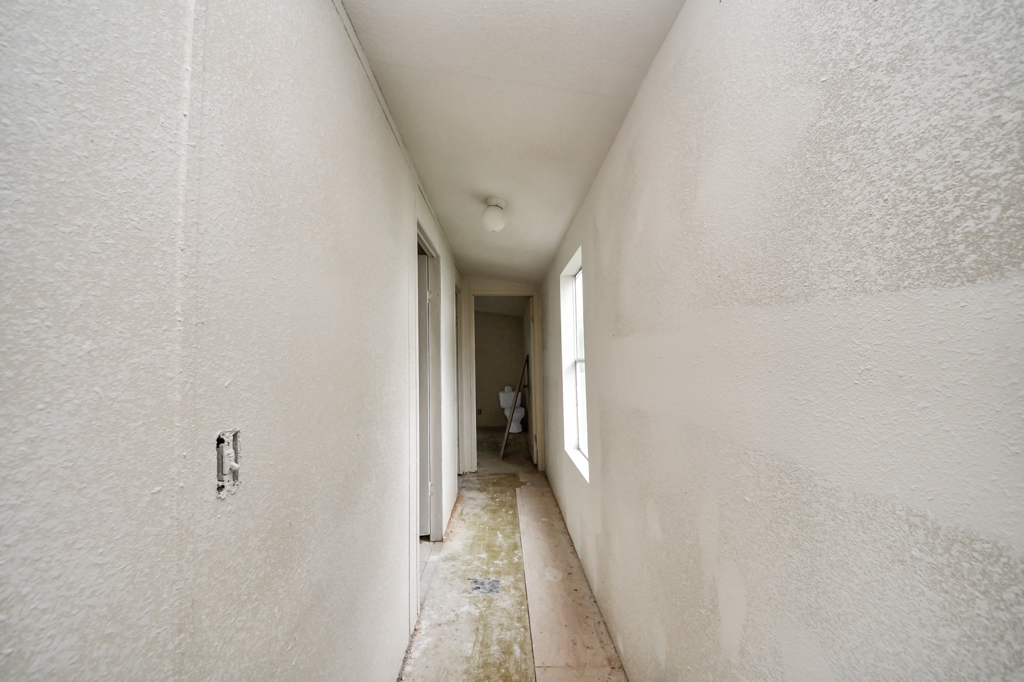 320 4th Street San Leon, TX 77539 - Photo 15 of 29 a view of a hallway