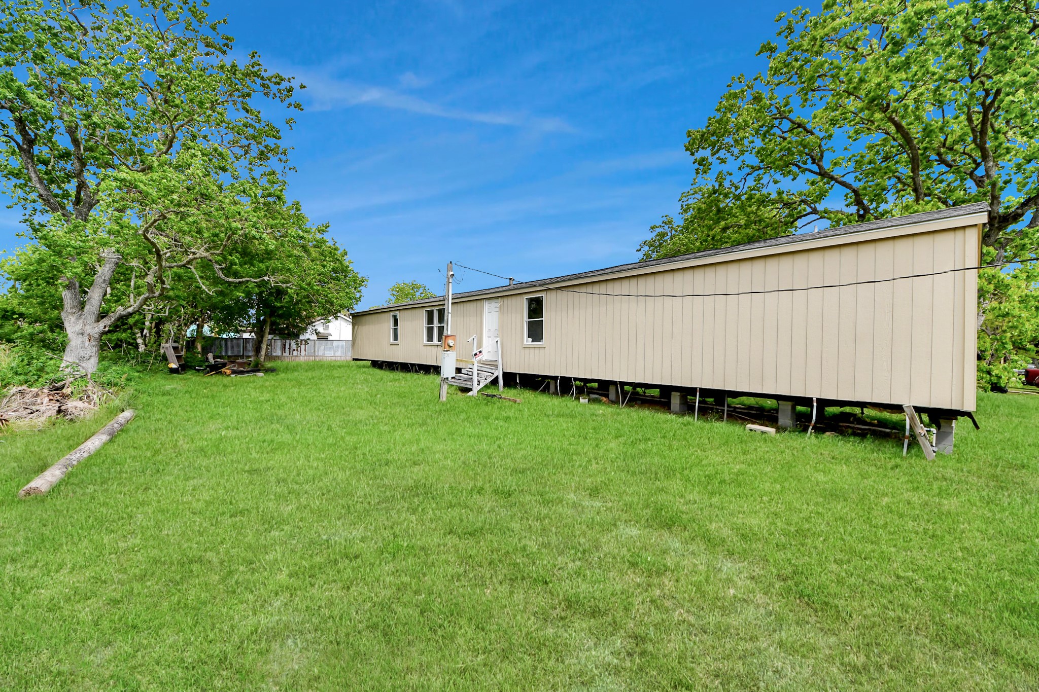 320 4th Street San Leon, TX 77539 - Photo 27 of 29 a view of a backyard with a garden