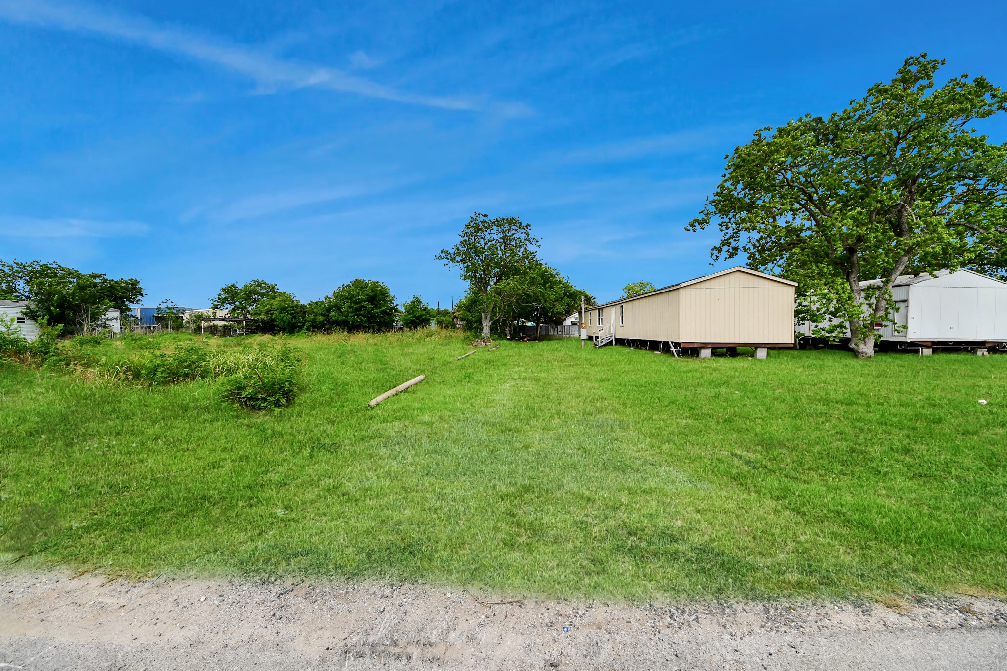 320 4th Street San Leon, TX 77539 - Photo 28 of 29 a view of a backyard